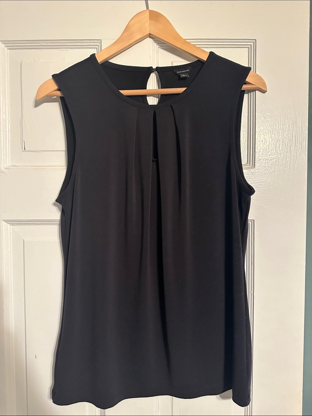 Ann Taylor Midnight Pleated Front Sleeveless Shell